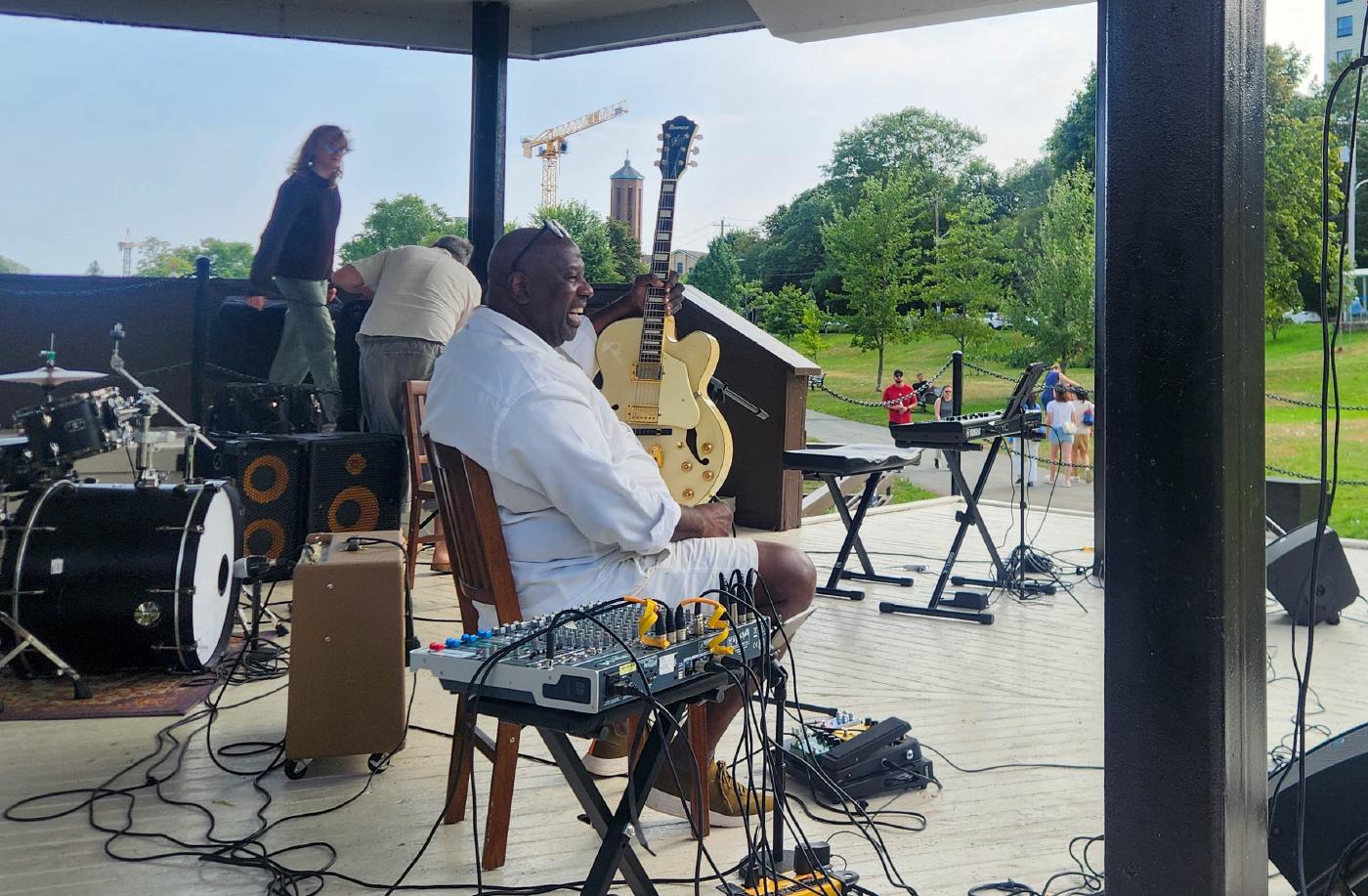 ‘One love’: Harvi Millar and Zamani bring jazz standards, R&B originals and Bob Marley to Sullivan’s Pond