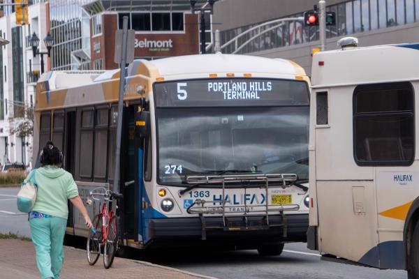 Halifax’s traffic problem is growing alongside South Dartmouth’s neighbourhoods
